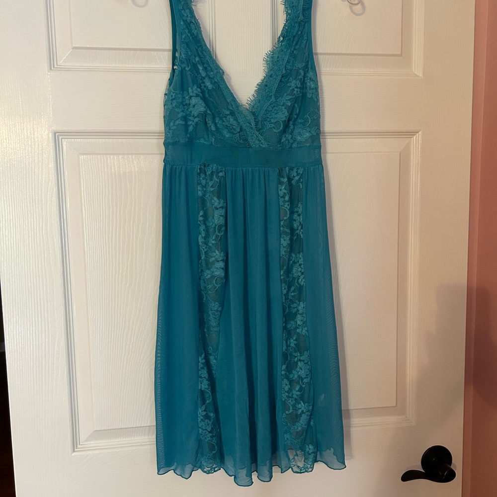 Avid Love Aqua Color Sleeveless Nightgown Size S